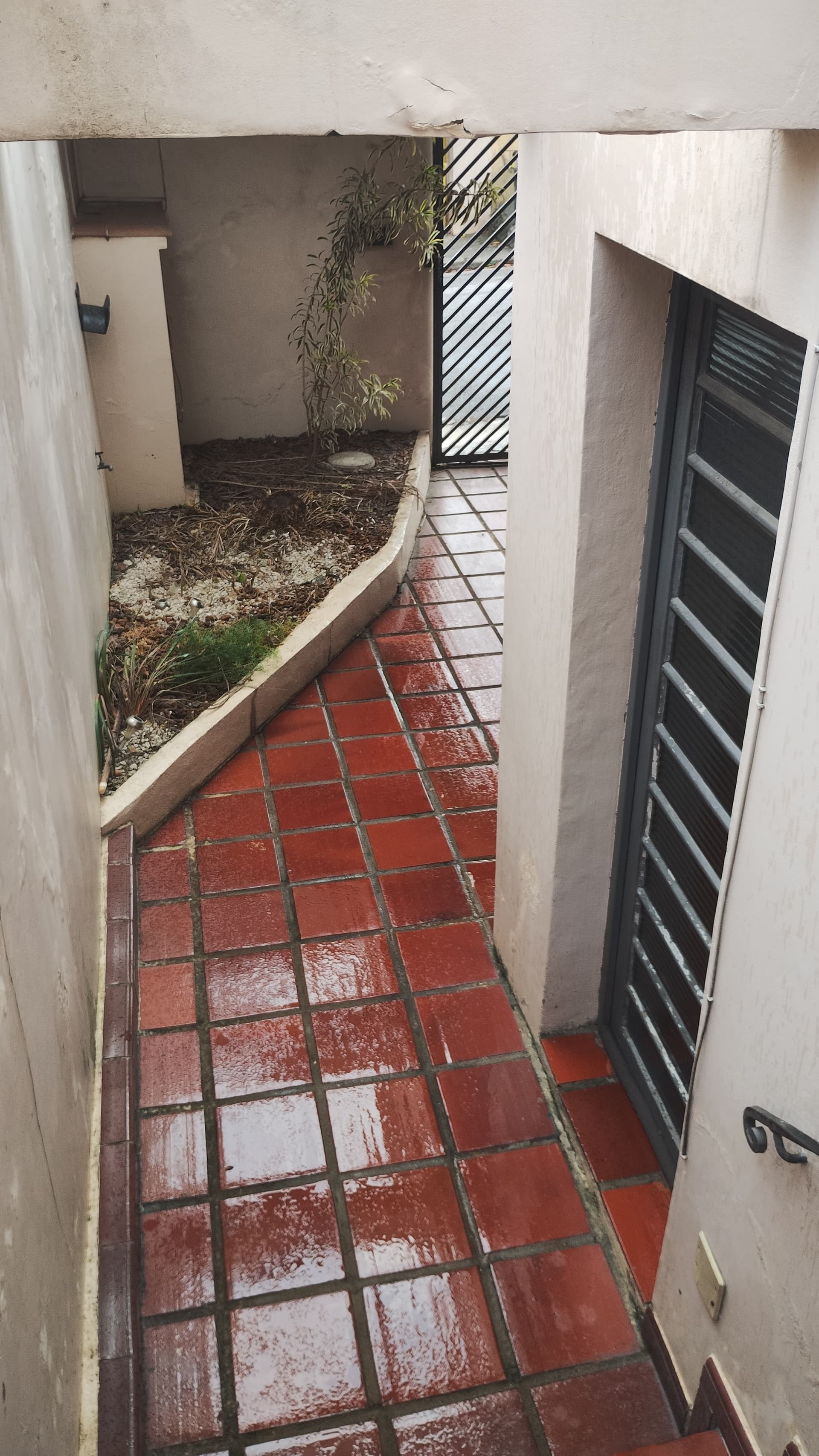 Suite com garagem ao lado do Metro V. Sonia no Butantã - 1