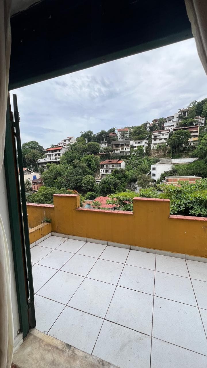 Refúgio com varanda cobertura para montanha em Laranjeiras / paz e tranquilidade no meio da cidade - 2