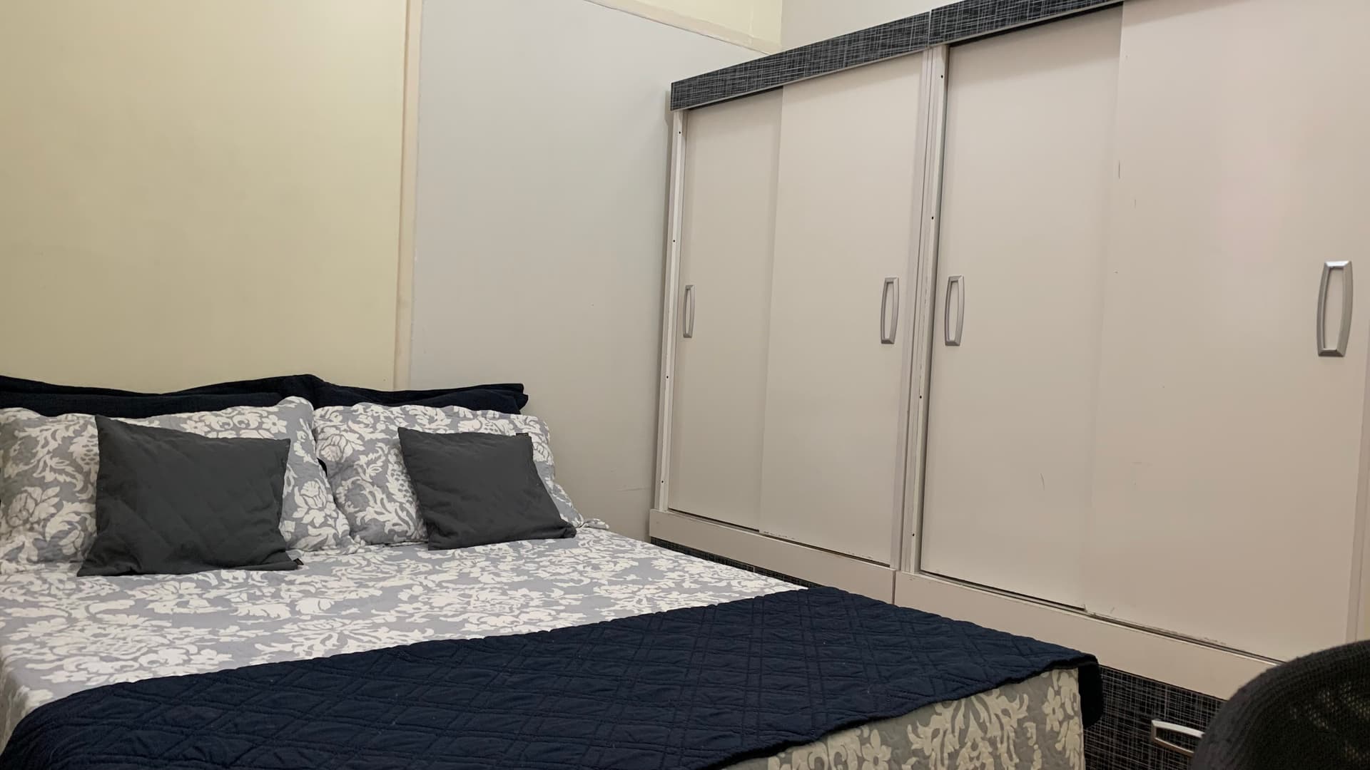 QUARTO FEMININO INDIVIDUAL 🌸 - PRAÇA DA SAVASSI 🌳 - 1