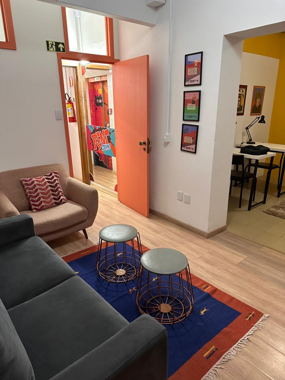 QUARTO EM CASA COM PISCINA NO CENTRO - 4