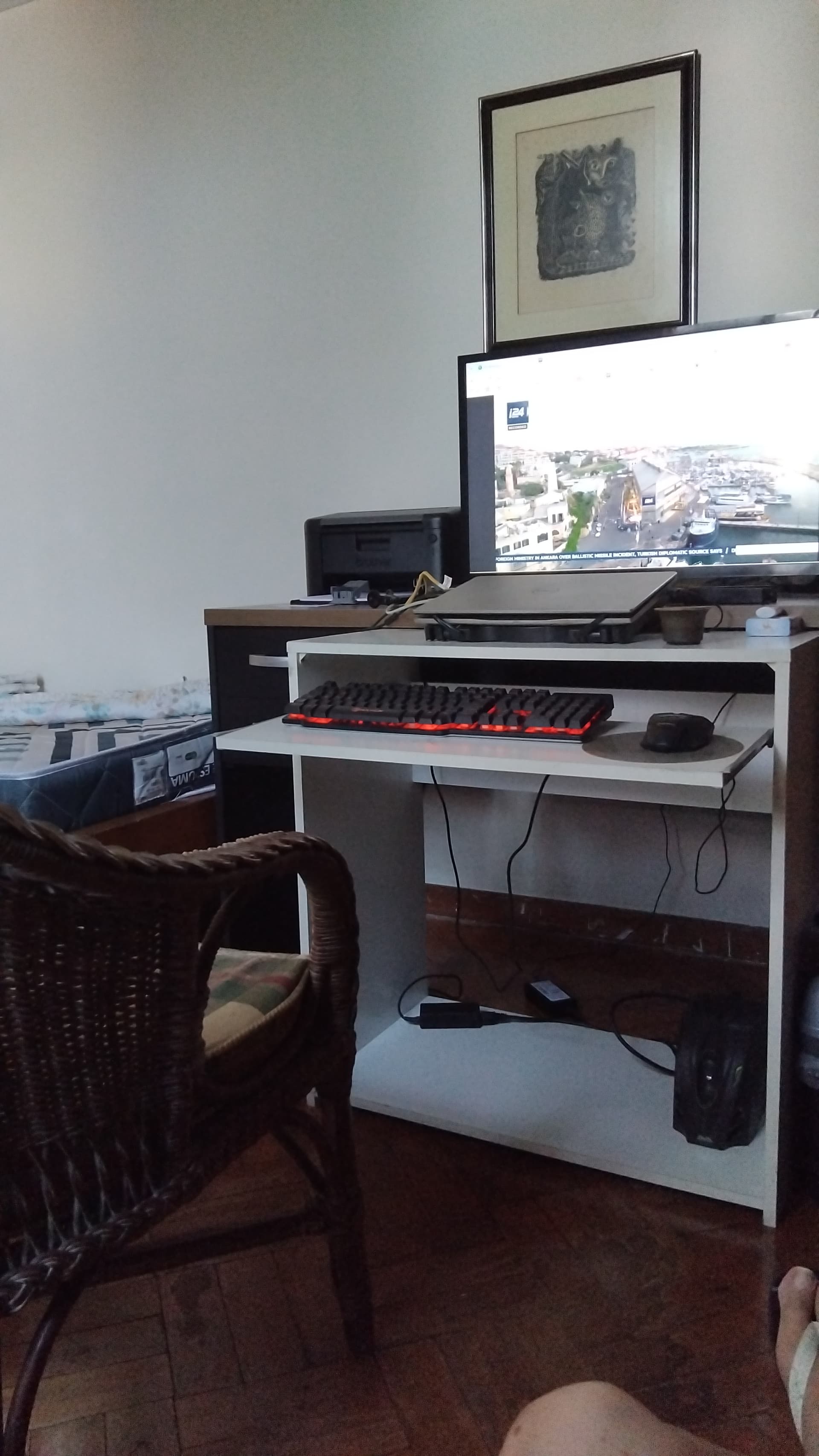 Quarto compartilhado, amplo, banho exclusivo. - 5