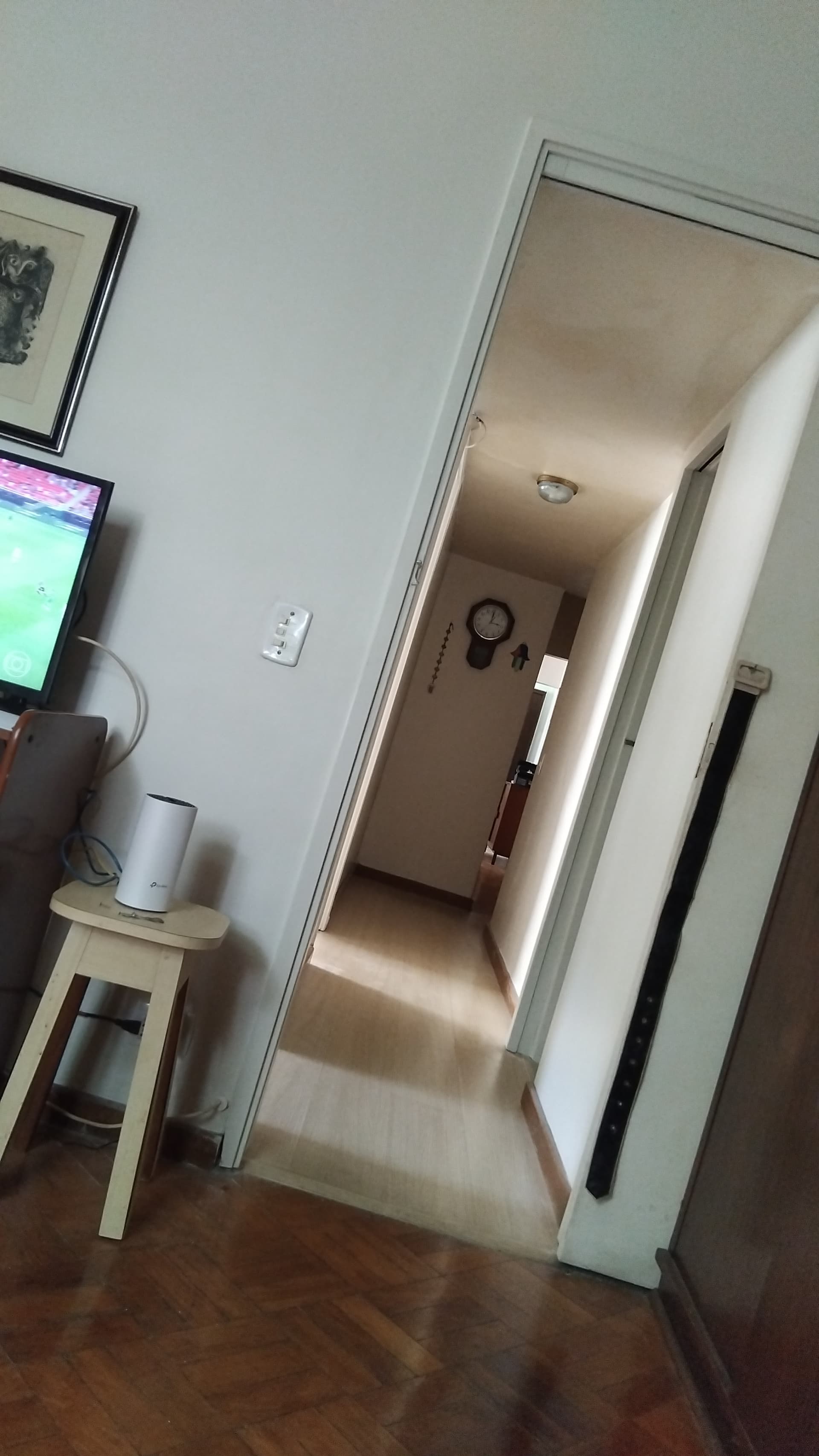 Quarto compartilhado, amplo, banho exclusivo. - 8